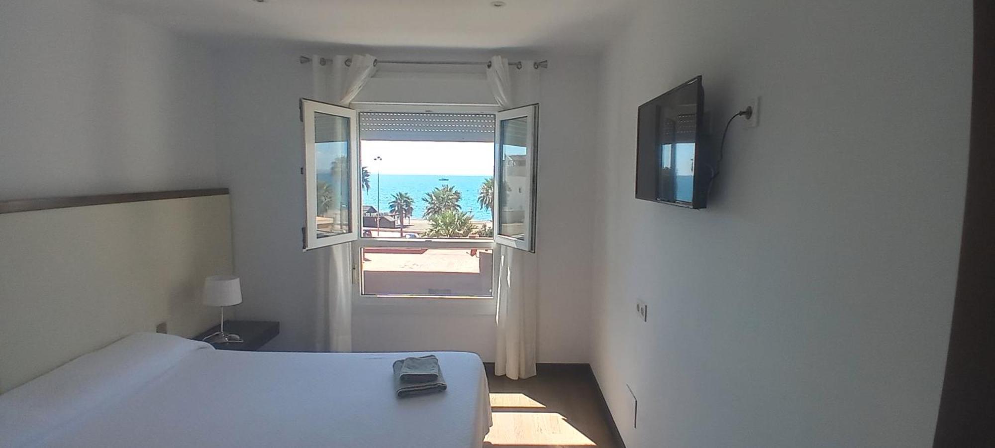 Apartamento 5 Home Suites Almeria Room photo